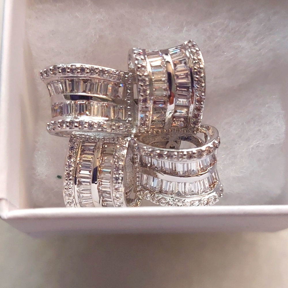 Bold bow ring - Picture 2 of 4